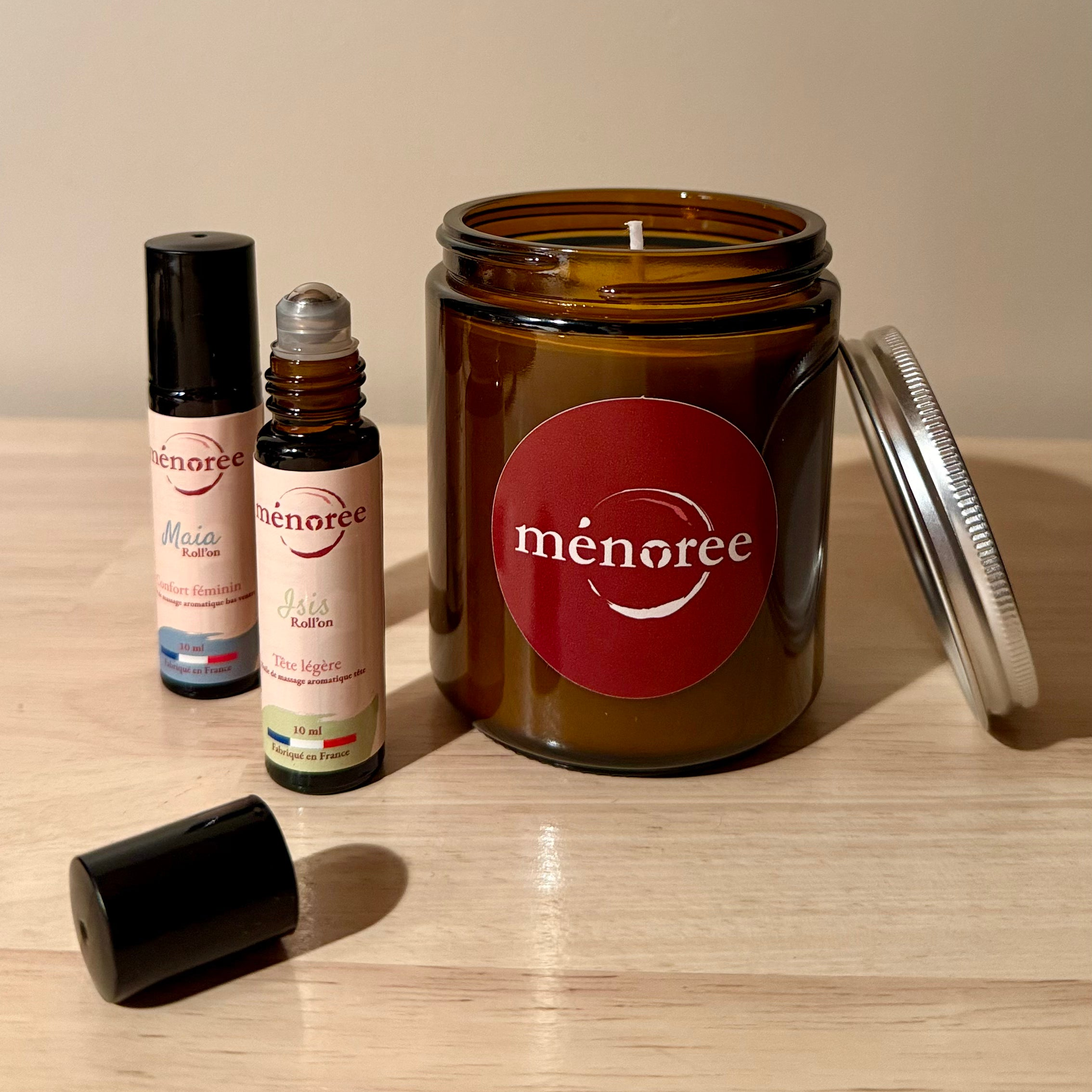 Bougie Ménorée ouverte et roll on Isis ouvert avec roll on Maia