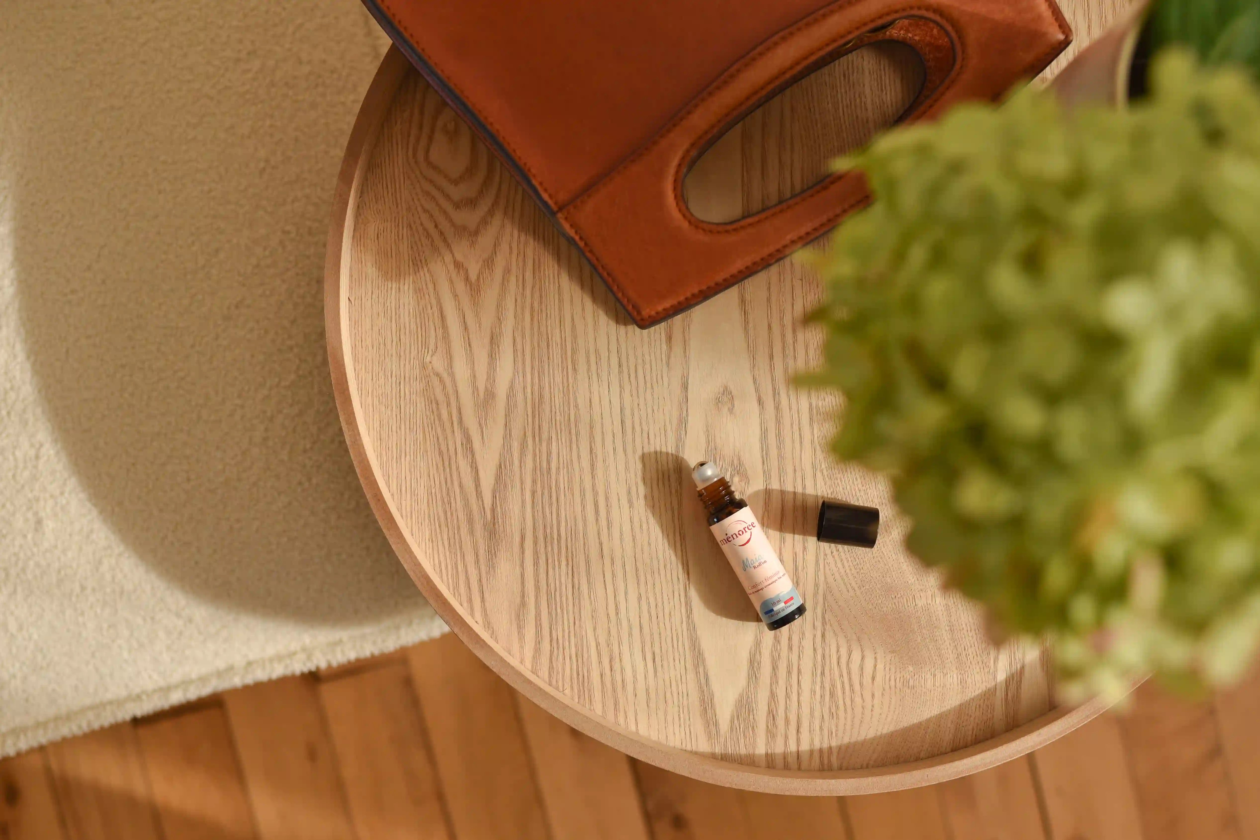 Roll-on Maia Ménorée bio pour soulager les douleurs menstruelles